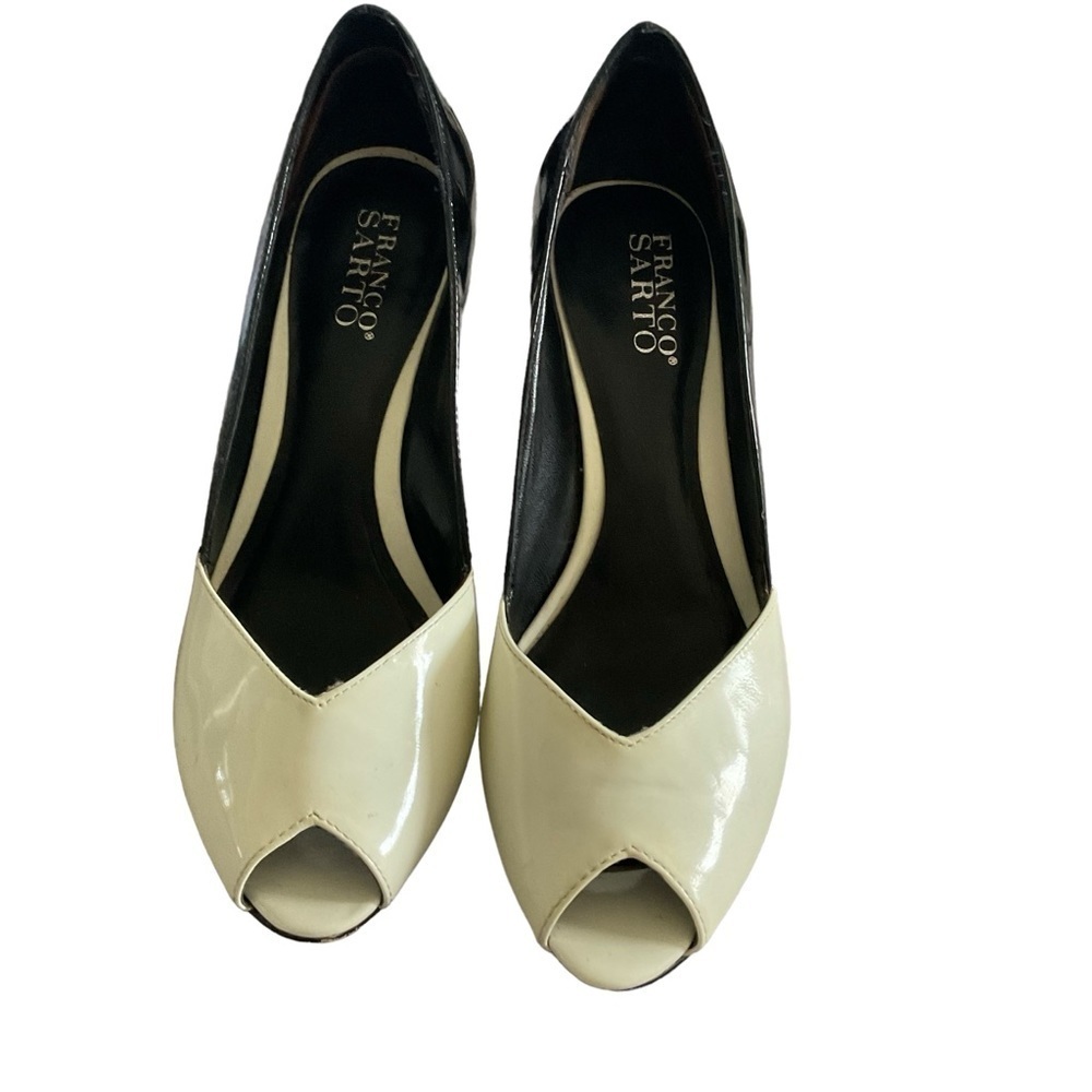 FRANCO SARTO Black & Cream Peep‎ Toe Patent Leather Heels - Size 7.5M